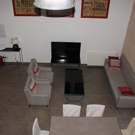 Cozy & Modern Apartment Hombre De Piedra Sevilla Dış mekan fotoğraf