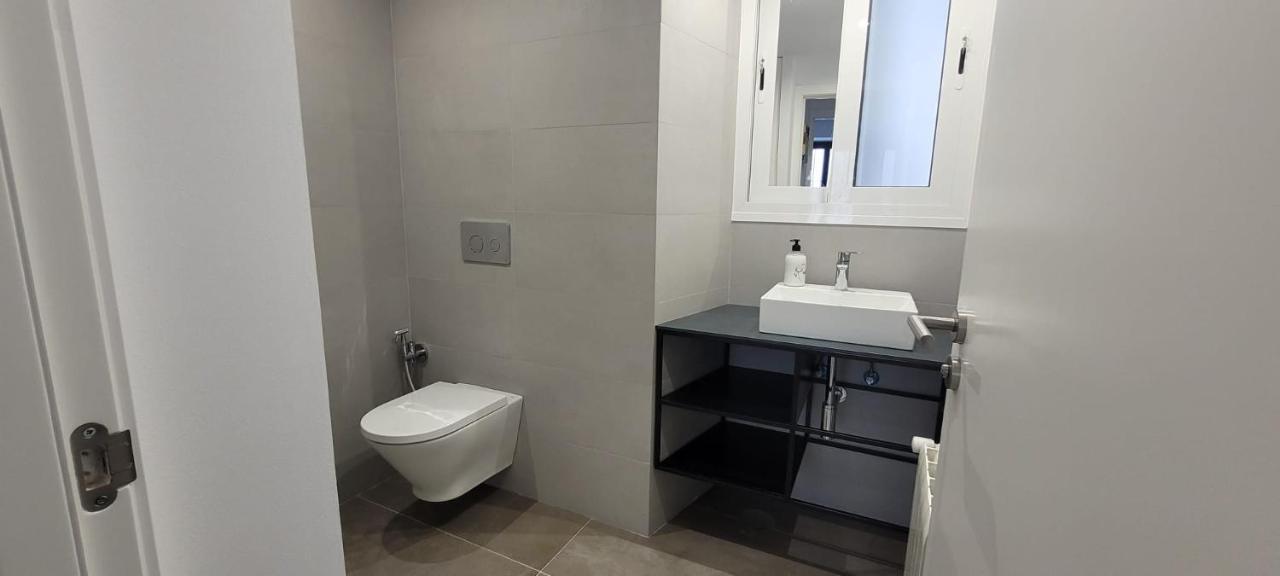 Cozy & Modern Apartment Hombre De Piedra Sevilla Dış mekan fotoğraf