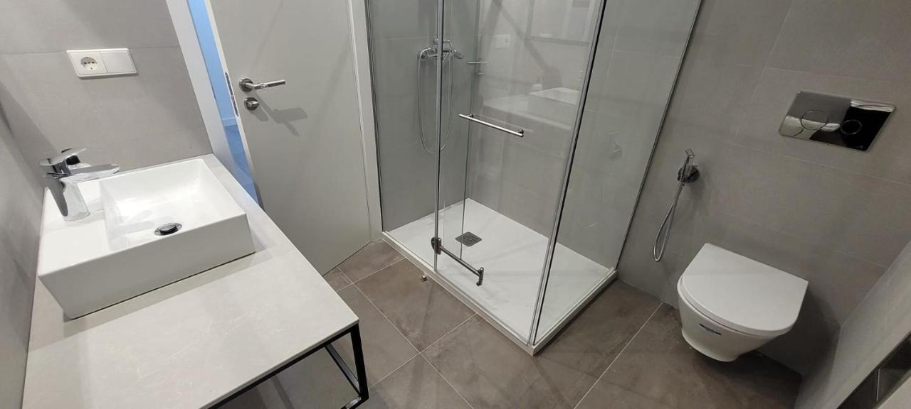 Cozy & Modern Apartment Hombre De Piedra Sevilla Dış mekan fotoğraf