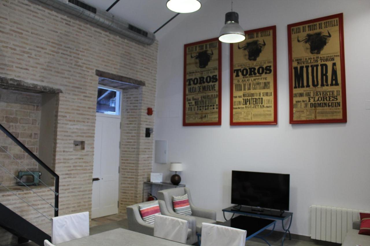 Cozy & Modern Apartment Hombre De Piedra Sevilla Dış mekan fotoğraf